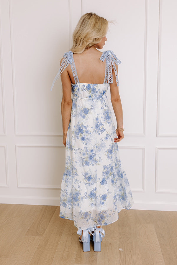 Premium Countryside Estates Floral Maxi Dress - Sky Blue Elegance