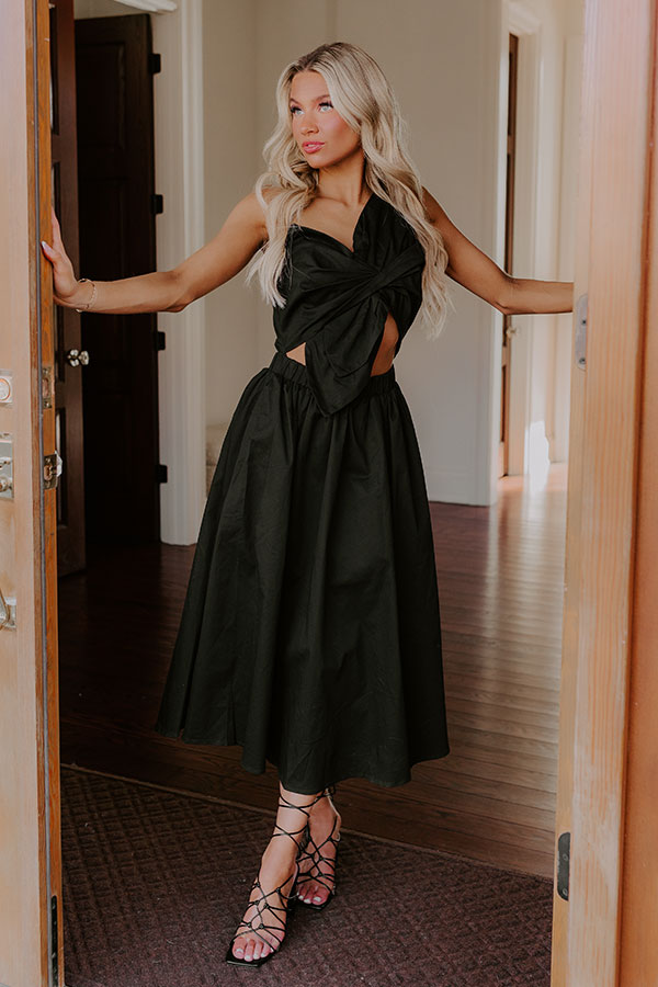 Premium Social Hour Cut-Out Midi Dress - Black
