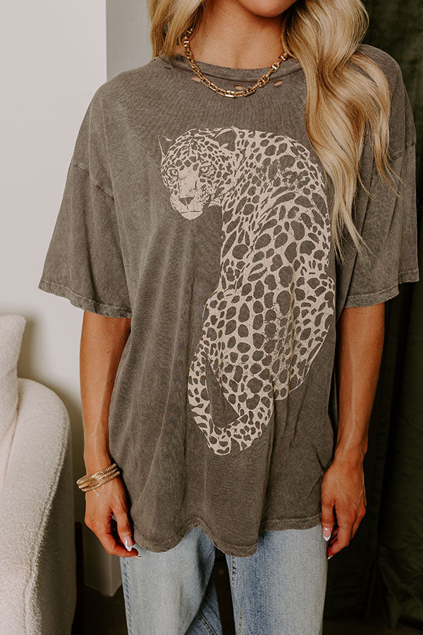 Premium Vintage Cheetah Graphic Tee - Ultimate Distressed Style