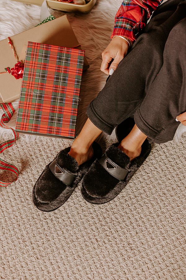 Premium Luna Plush Slippers - Ultimate Comfort in Black