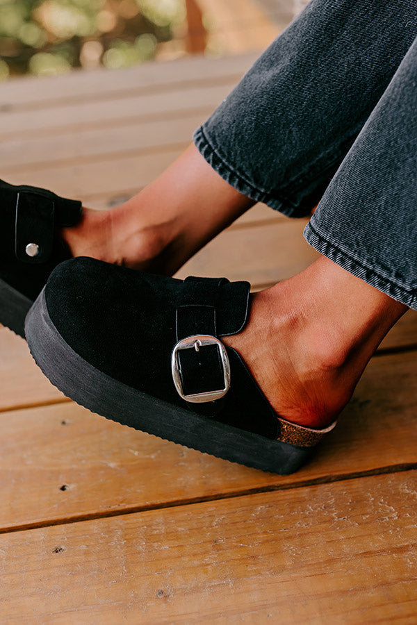 Ultimate Comfort: Payton Faux Suede Platform Clogs in Sleek Black