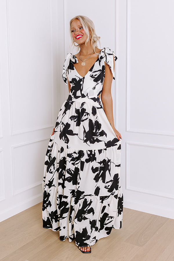 Premium Garden Party Maxi Dress - Cream Floral Elegance