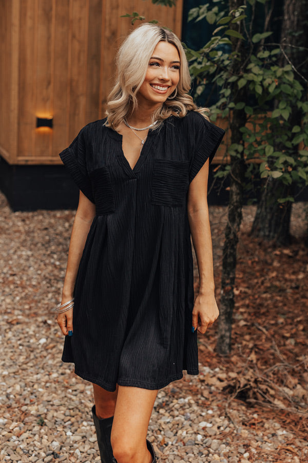 Ultimate Long Weekend Shift Dress - Sleek Black Edition