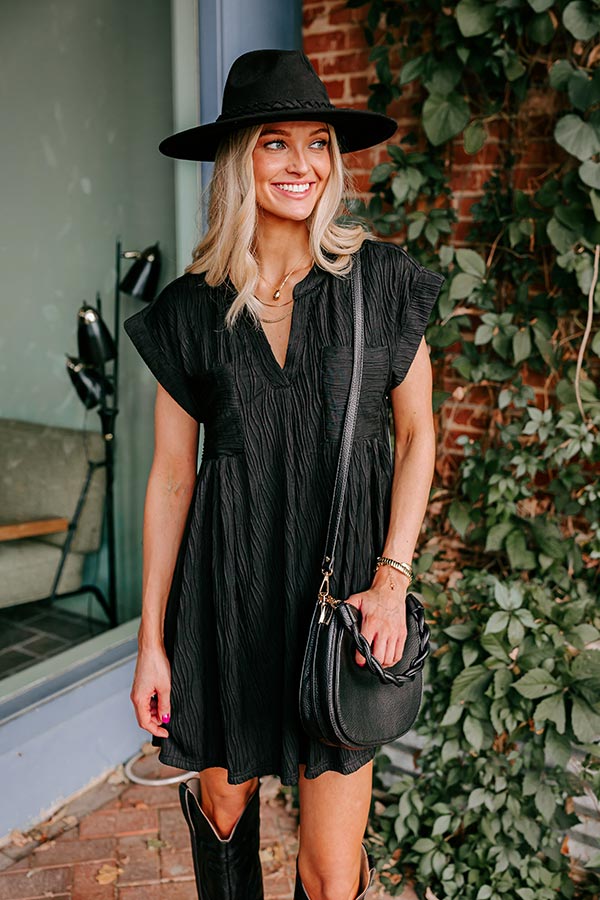 Ultimate Long Weekend Shift Dress - Sleek Black Edition