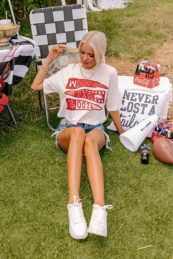 Premium Woo Pig Graphic Crop Tee - Ultimate Game Day Style