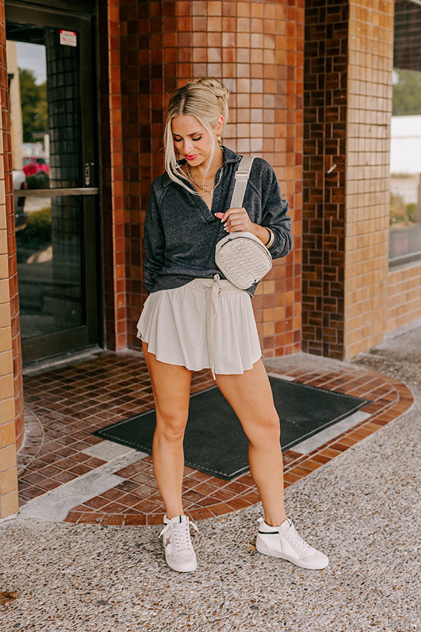 Premium Mountain Lodge Sweatshirt - Ultimate Cozy Charcoal Style