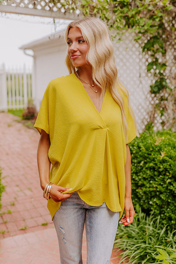 Premium Sunshine Splendor Shift Top in Vibrant Yellow