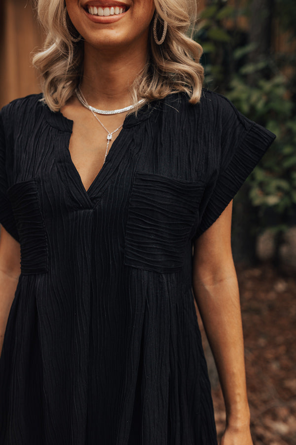 Ultimate Long Weekend Shift Dress - Sleek Black Edition