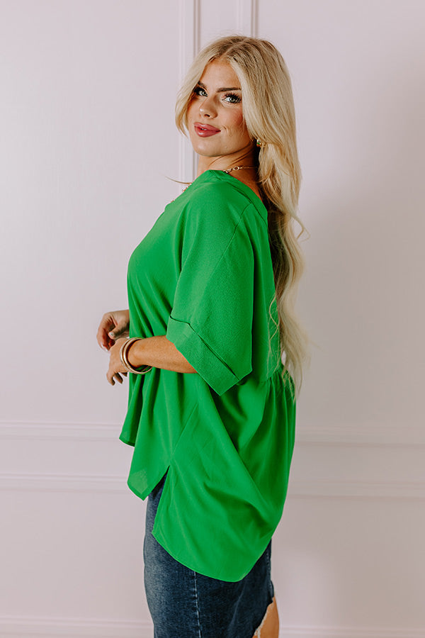 Premium City Escape Shift Top - Kelly Green Curves