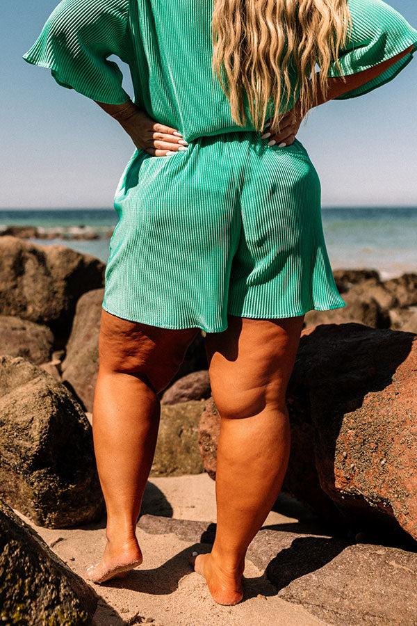 Premium Turquoise Curves Pleated Shorts – Ultimate Style Upgrade