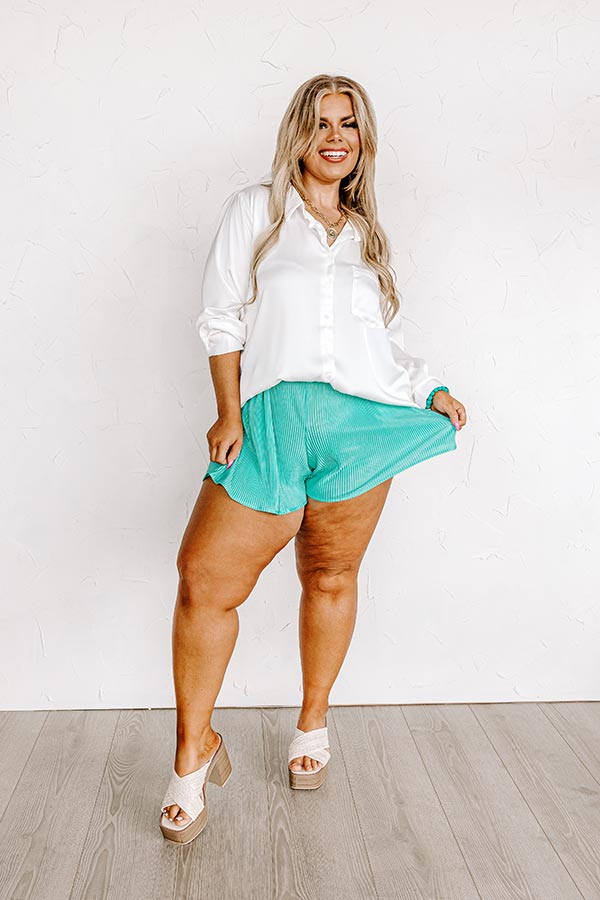 Premium Turquoise Curves Pleated Shorts – Ultimate Style Upgrade