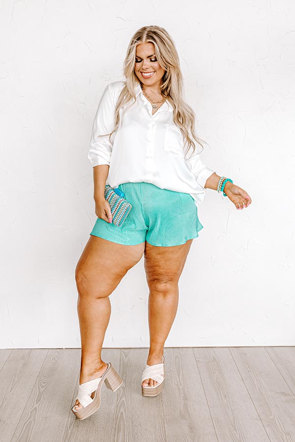 Premium Turquoise Curves Pleated Shorts – Ultimate Style Upgrade