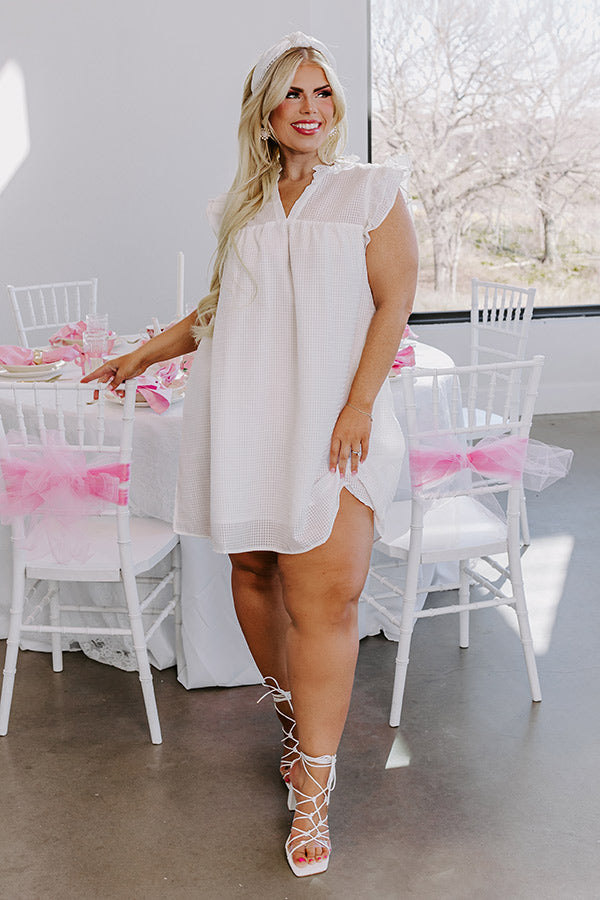 Ultimate White Curves Shift Dress - Casually Chic & Flattering